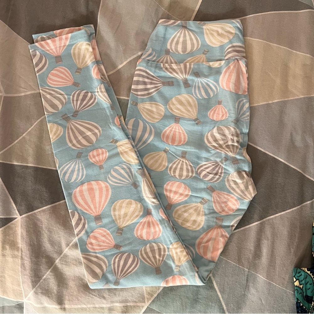 LulaRoe OS Leggings - Pastel Hot Air Balloons